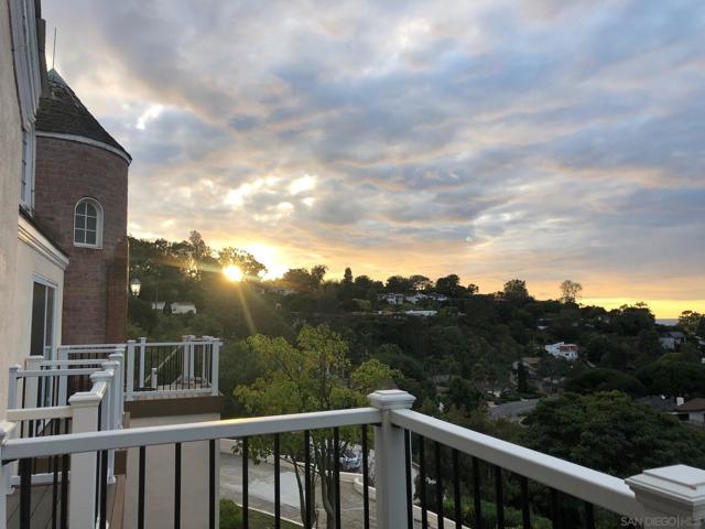 1935 Nautilus St, La Jolla CA: https://media.crmls.org/mediaz/419bbb75-aed0-4c71-b163-f60f3447177f.jpg