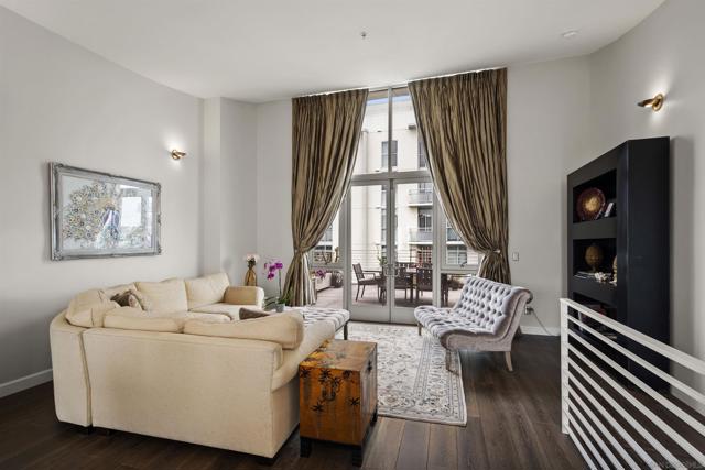 3788 Park Blvd, San Diego CA: https://media.crmls.org/mediaz/419bd8ac-7f53-4720-a29b-299f9e220948.jpg