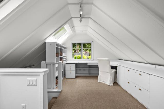 37 Lupin Lane, Atherton CA: https://media.crmls.org/mediaz/419dacc4-0bfc-4b47-bd63-3479ab6f709b.jpg