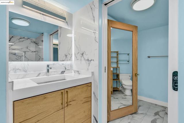 1500 Park Ave, Emeryville CA: https://media.crmls.org/mediaz/419ddbc8-1331-497d-ad31-7454a6bee95f.jpg