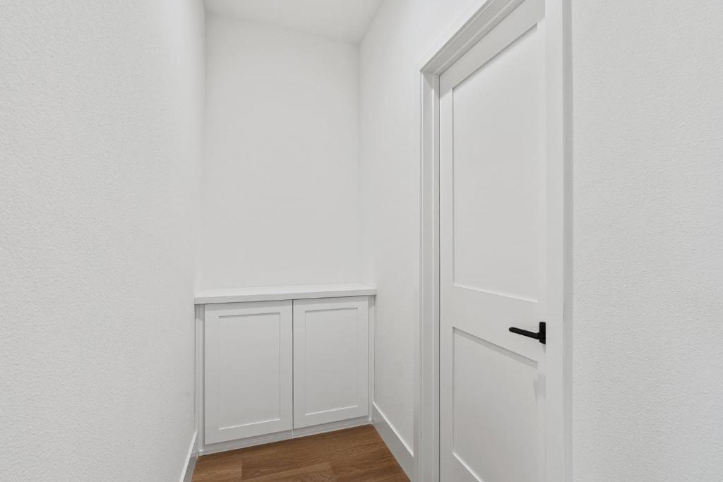 https://media.crmls.org/mediaz/419de81a-0caa-4ff0-952a-1b8b04b39617.jpg?preset=X-Large