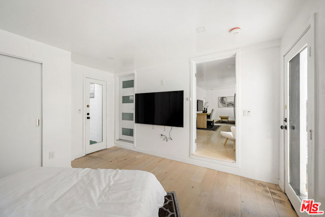 Drew Fenton | 117 W Channel Road Santa Monica CA | MLS: 7022860