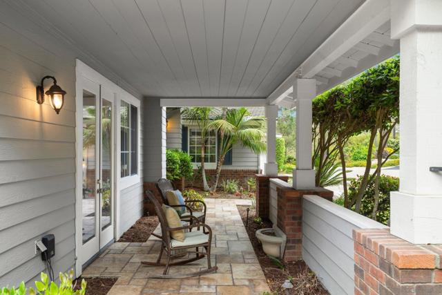 521 Latigo Row, Encinitas CA: https://media.crmls.org/mediaz/419e2d45-10e7-4715-9314-92740e9bffab.jpg