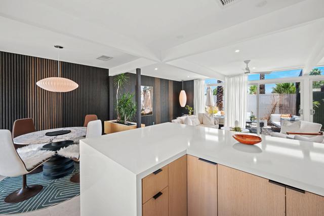 1740 N Via Miraleste, Palm Springs CA: https://media.crmls.org/mediaz/419ee31c-bf51-4feb-816f-81b0942788c6.jpg
