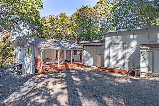 18109 La Verne Drive, Los Gatos CA: https://media.crmls.org/mediaz/419f2e91-d155-48ad-8a02-235d556d810f.jpg