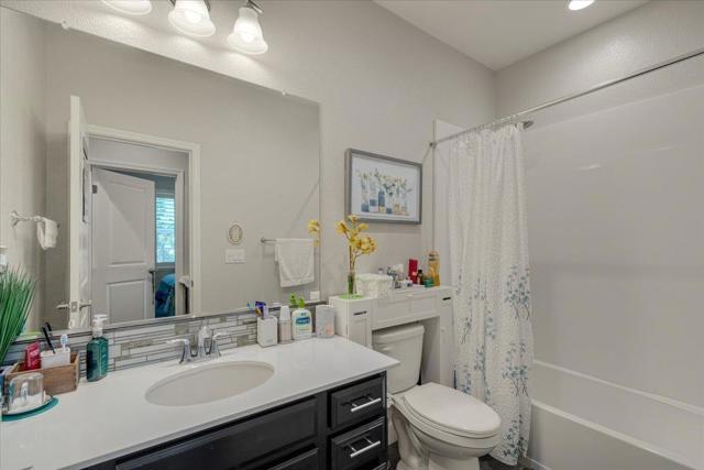 738 Sullivan Way, Gilroy CA: https://media.crmls.org/mediaz/419f8ca6-dd6f-4dc3-8ad3-930ebe441a3a.jpg
