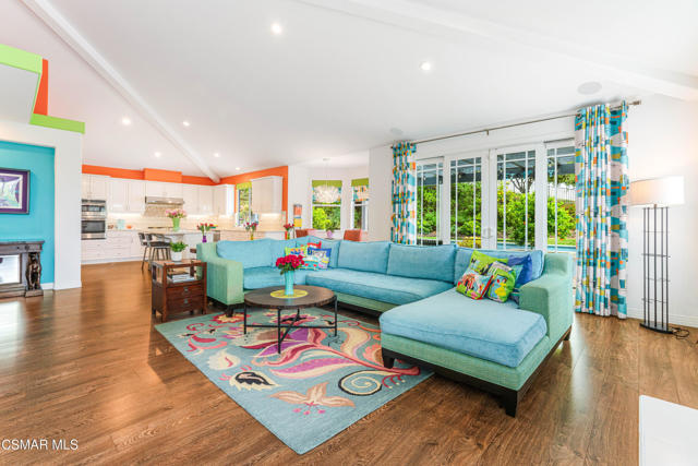 775 Parmenter Avenue, Thousand Oaks CA: https://media.crmls.org/mediaz/419f9cd3-85f0-42c4-8e9e-04c6c87e84fa.jpg