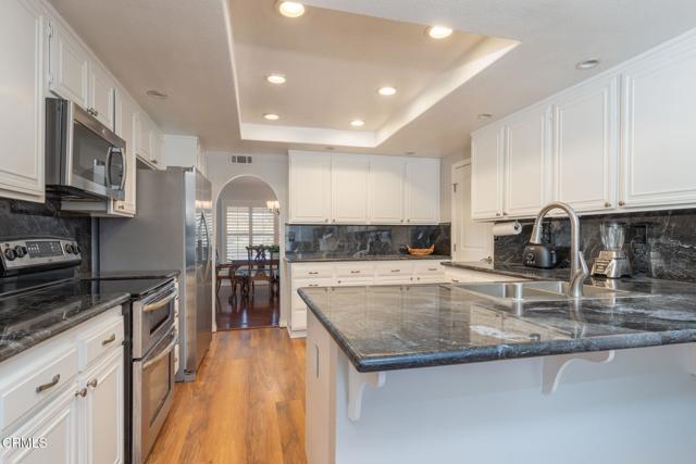 Detail Gallery Image 12 of 38 For 34121 Village 34, Camarillo,  CA 93012 - 2 Beds | 2 Baths