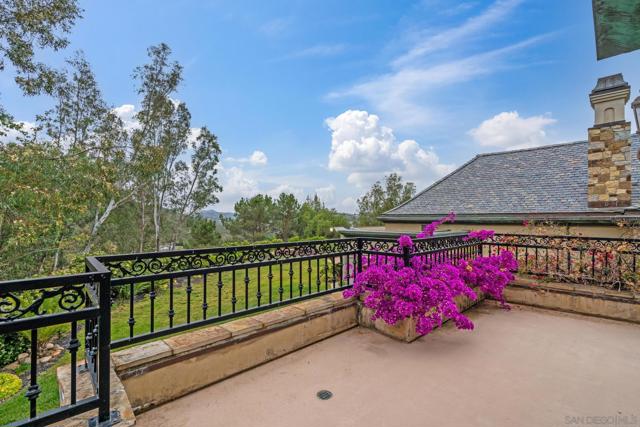 14380 Ciera Court, Poway CA: https://media.crmls.org/mediaz/41a0ddb0-5e59-4cbd-9fa8-436ce932d3fd.jpg