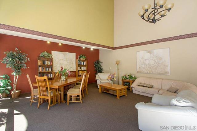 2564 Navarra Dr, Carlsbad CA: https://media.crmls.org/mediaz/41a0f615-21fe-49d9-8ef7-a86fc3dffce8.jpg