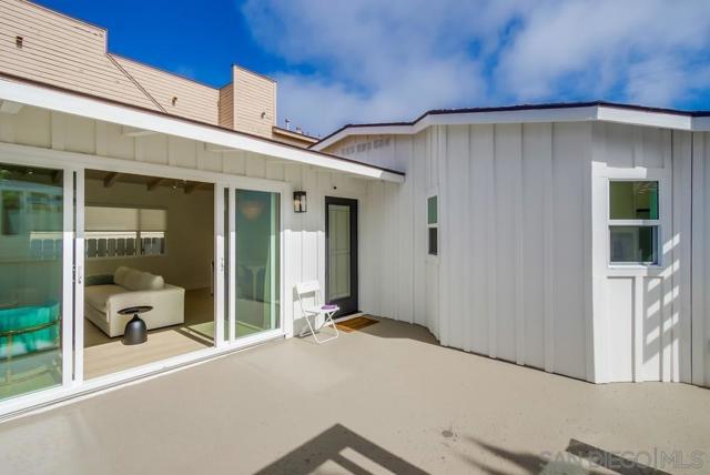8457 Paseo Del Ocaso, La Jolla CA: https://media.crmls.org/mediaz/41a2a16f-b56c-4c08-b309-b5bd94827dd3.jpg