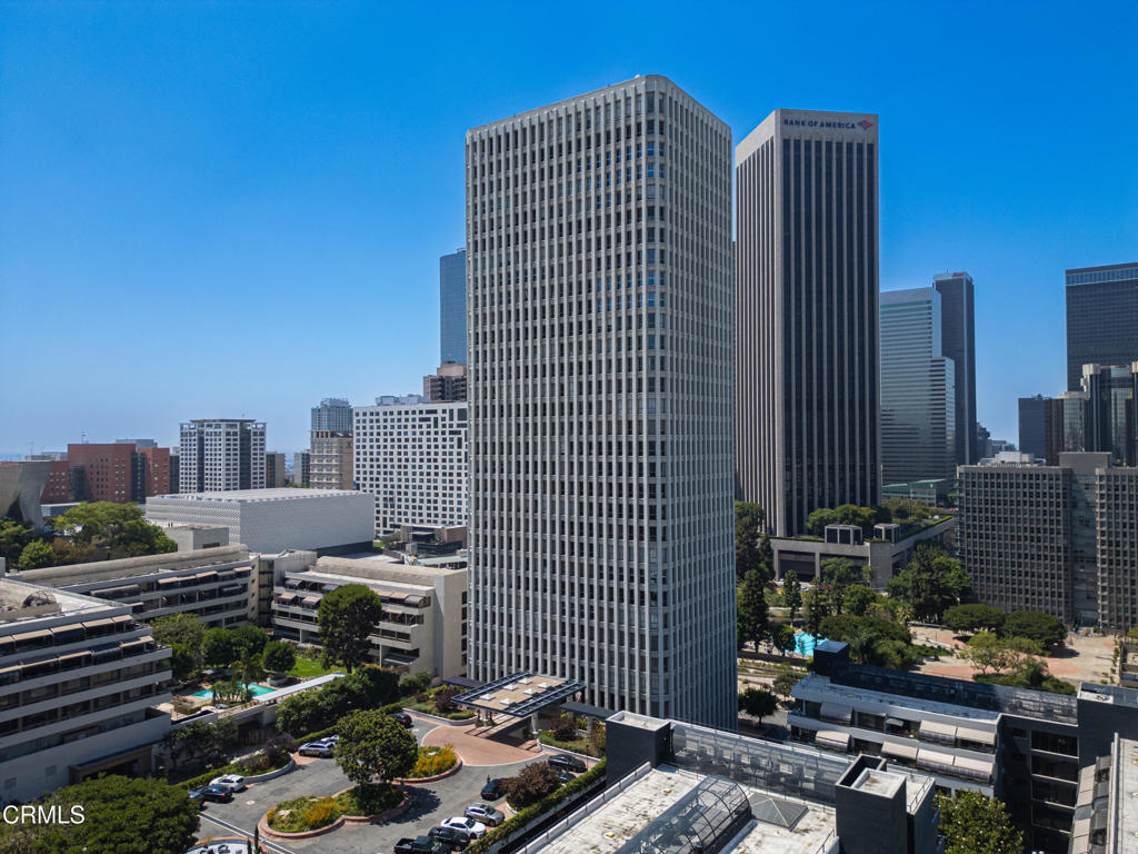 https://media.crmls.org/mediaz/41a2fcfb-0566-41f6-b6a0-883cbf093db7.jpg?preset=X-Large