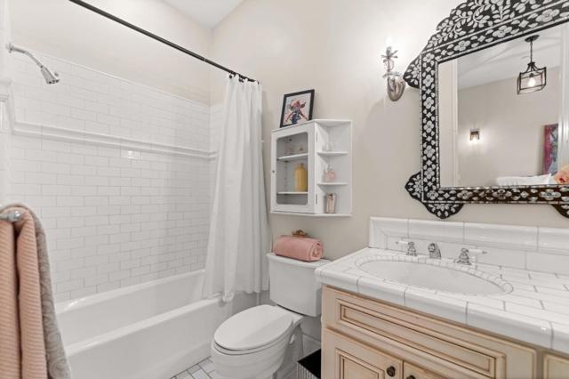 12220 Heritage Way, Gilroy CA: https://media.crmls.org/mediaz/41a39b54-1166-428a-bf77-393d5f153f9f.jpg