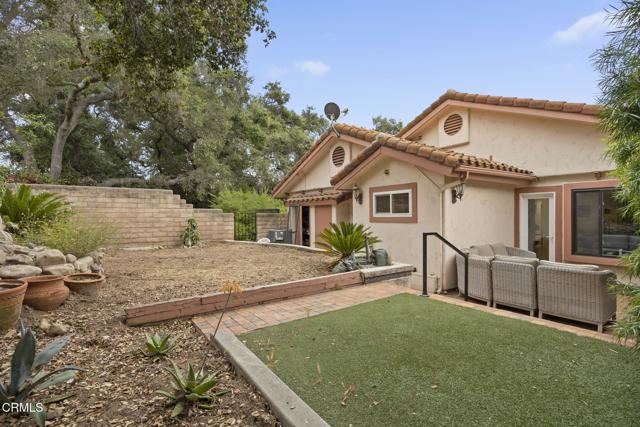 311 w W Summer Street, Ojai CA: https://media.crmls.org/mediaz/41a3c18b-a34a-4de3-888d-e272e109a166.jpg