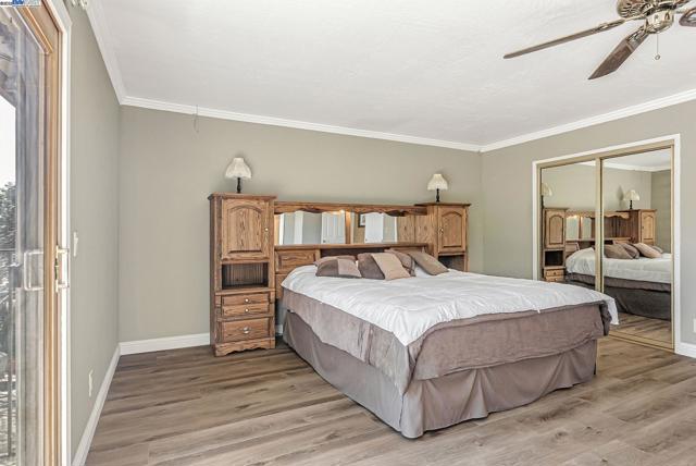 Image 34 of 60 For 25660 Paul Ct