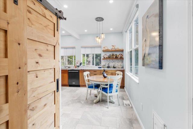 1711 Trout Gulch Road, Aptos CA: https://media.crmls.org/mediaz/41a563d7-cda7-4fae-902c-4b8cee93e72d.jpg