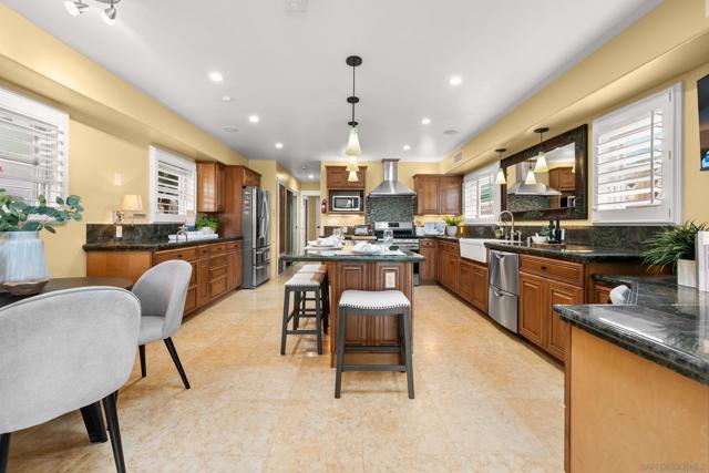 4685 Long Branch Ave, San Diego CA: https://media.crmls.org/mediaz/41a58dd2-79e5-4a13-8973-4775702d70fb.jpg