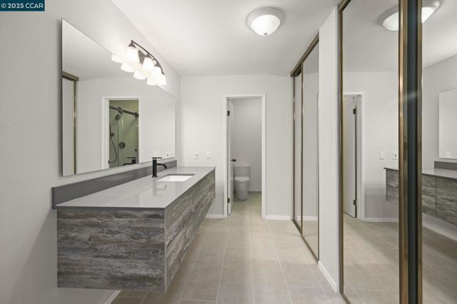 5095 Valley Crest Dr, Concord CA: https://media.crmls.org/mediaz/41a59db5-656c-4510-9661-7839d4de2b36.jpg