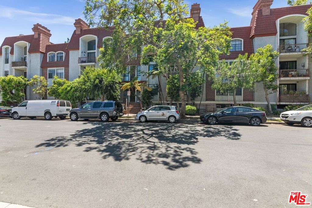 2031 S Bentley Avenue #107