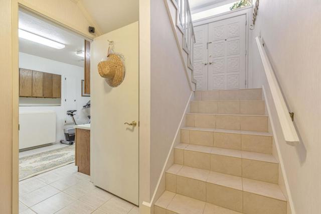 59 Skyline Crest Dr, Monterey CA: https://media.crmls.org/mediaz/41a6fd68-73d7-49da-98e4-b2a0360934f6.jpg