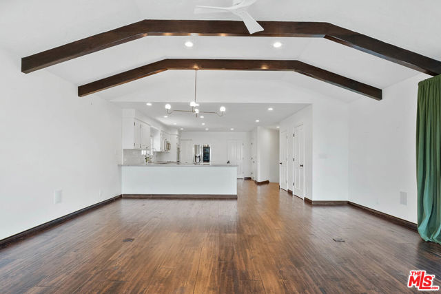 4713 Bedel Street, Woodland Hills CA: https://media.crmls.org/mediaz/41a75f1b-3dc6-4fac-82f8-3c3da27d61d9.jpg