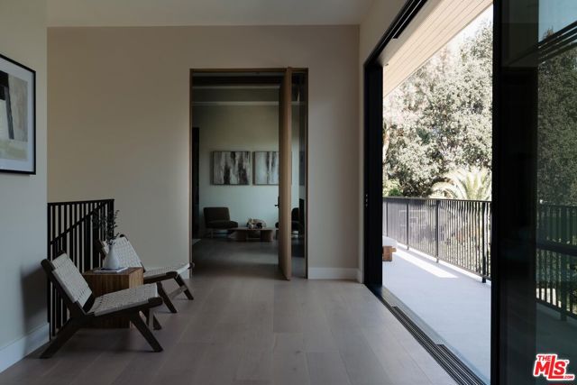 23346 Collins Street, Woodland Hills CA: https://media.crmls.org/mediaz/41a7e937-8c45-46b7-9a38-d8660cca0c00.jpg