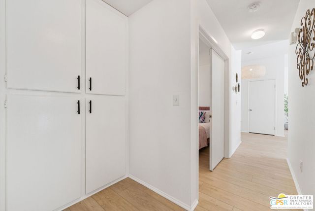 1489 E Francis Drive, Palm Springs CA: https://media.crmls.org/mediaz/41a80d58-8a7e-4a58-a873-06aa6beac43e.jpg