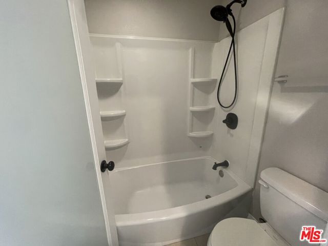 2763 1/2 Fairmount Avenue, La Crescenta CA: https://media.crmls.org/mediaz/41a8b8ea-2675-44b9-9bf4-e075da4d8762.jpg