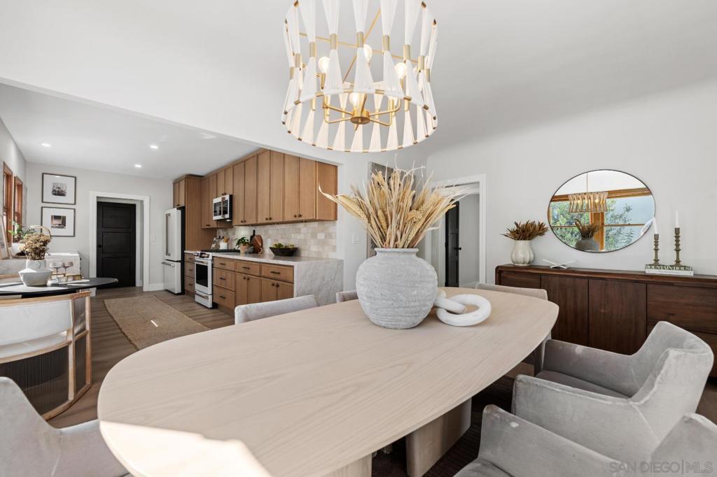 4866 Sussex - photo 7