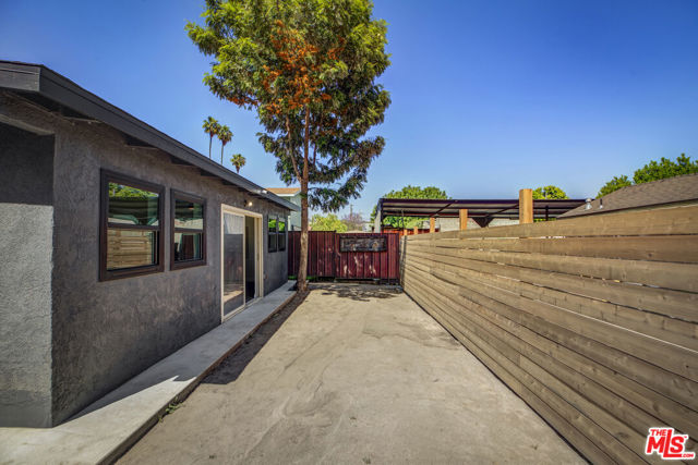 2634 Rich Street, Los Angeles CA: https://media.crmls.org/mediaz/41aa66d0-27b5-4283-85a6-28efe5f04b0f.jpg