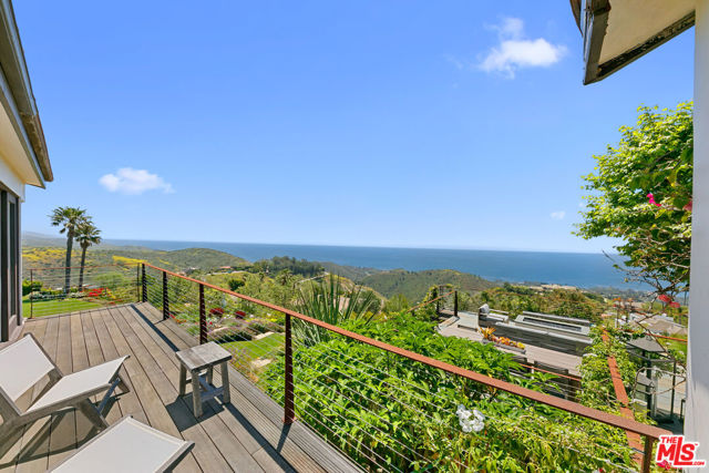 27450 Calicut Road, Malibu CA: https://media.crmls.org/mediaz/41aa99c9-db5e-41b0-a436-65a55d25d304.jpg