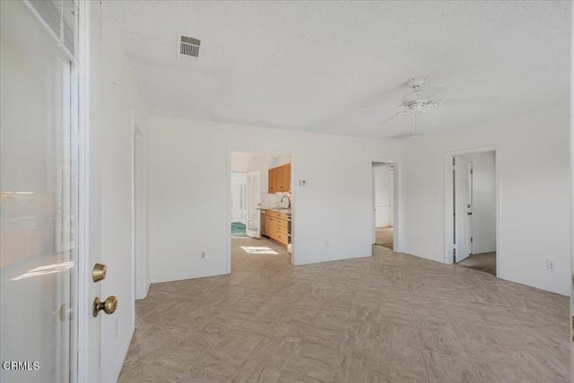 Detail Gallery Image 4 of 76 For 5076 Alta St, Simi Valley,  CA 93063 - 3 Beds | 2 Baths