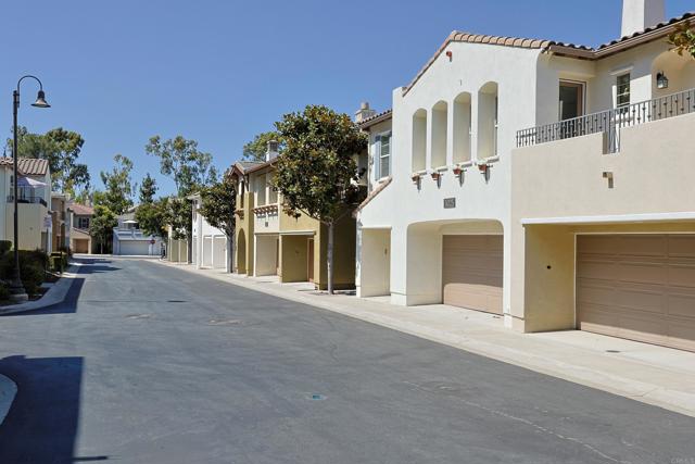 Detail Gallery Image 15 of 48 For 14125 Brent Wilsey Pl #1,  San Diego,  CA 92128 - 2 Beds | 2 Baths