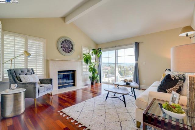 1228 Copper Peak Ln, San Jose CA: https://media.crmls.org/mediaz/41ab4b34-b995-4989-9464-da7e63f9b8c1.jpg
