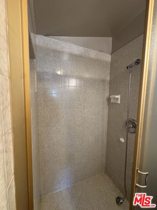 Drew Fenton | 368 Entrada Drive Santa Monica CA | MLS: 7332198