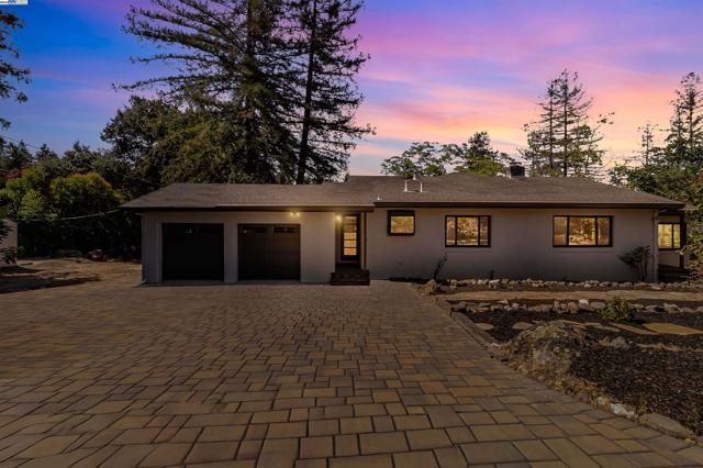 1069 Coombsville Rd, Napa CA: https://media.crmls.org/mediaz/41ac0137-431c-40a9-a4fb-e14996390446.jpg