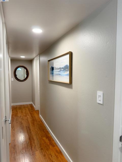 148 Ascot Ct, Moraga CA: https://media.crmls.org/mediaz/41ac5c98-da7c-4cfa-ad0a-0cbeb6bf4b09.jpg