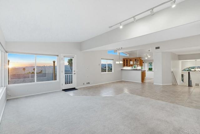 Detail Gallery Image 13 of 70 For 3539 Mount Laurence Dr, San Diego,  CA 92117 - 4 Beds | 3 Baths