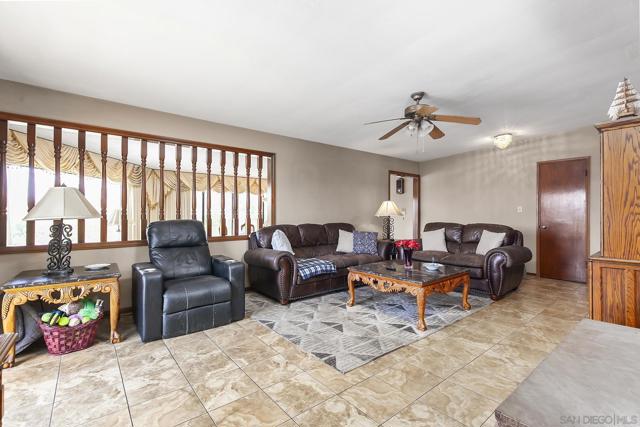 3428 Quimby St, San Diego CA: https://media.crmls.org/mediaz/41acc420-dd9f-42c4-b3a8-5f0d4205156b.jpg