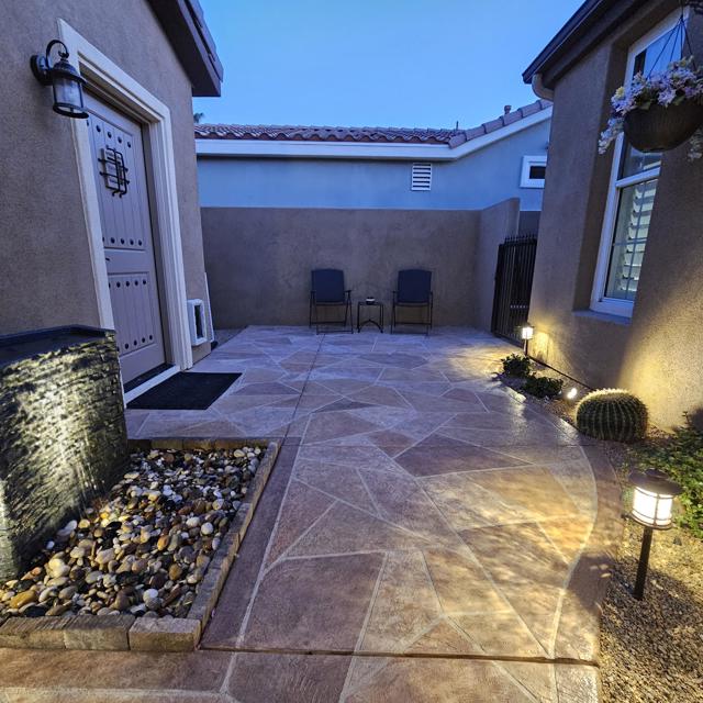 60553 Juniper Lane, La Quinta CA: https://media.crmls.org/mediaz/41acdacd-e119-4ea6-8bd9-4bd870a32217.jpg