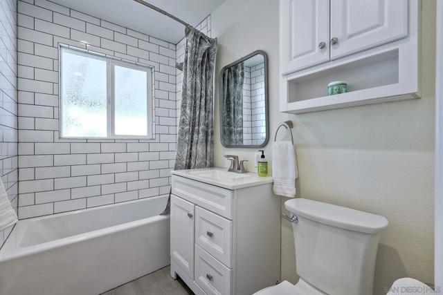 9158 Heatherdale St, Santee CA: https://media.crmls.org/mediaz/41ad07a8-a710-4a58-af18-b7a9a7388af5.jpg