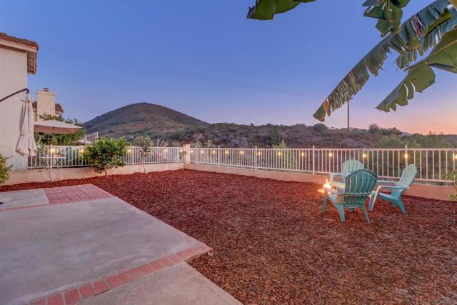 10832 Avenida De Los Lobos, San Diego CA: https://media.crmls.org/mediaz/41ad4631-8564-4fc2-9563-07936e4a0a47.jpg