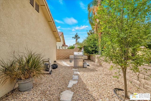 76954 Florida Avenue, Palm Desert CA: https://media.crmls.org/mediaz/41ae4724-1c05-4a2c-91c8-9eaf8a4f9b83.jpg