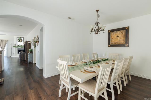 2127 Roanoke Street, San Jacinto CA: https://media.crmls.org/mediaz/41ae62c3-7ad6-4b0c-bb00-e61fccac4b5f.jpg