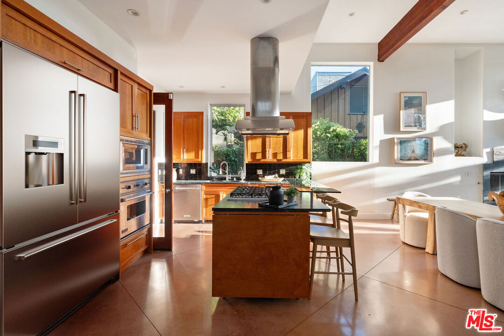 MLS #25589709 image #17