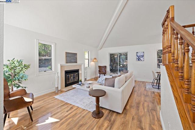 1218 Locust Dr, Vallejo CA: https://media.crmls.org/mediaz/41aeb20a-d116-468e-a239-618aab26a23f.jpg