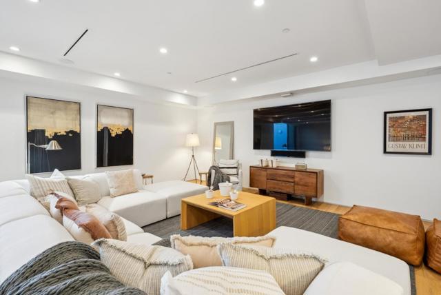 855 Darrell Road, Hillsborough CA: https://media.crmls.org/mediaz/41af0203-3dfd-45dc-a5b4-cb7c5ff97ab3.jpg