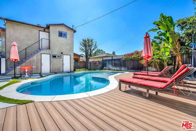 4450 Campbell Drive, Los Angeles CA: https://media.crmls.org/mediaz/41af7909-5c2d-4e0a-b306-b2749ccaf19b.jpg