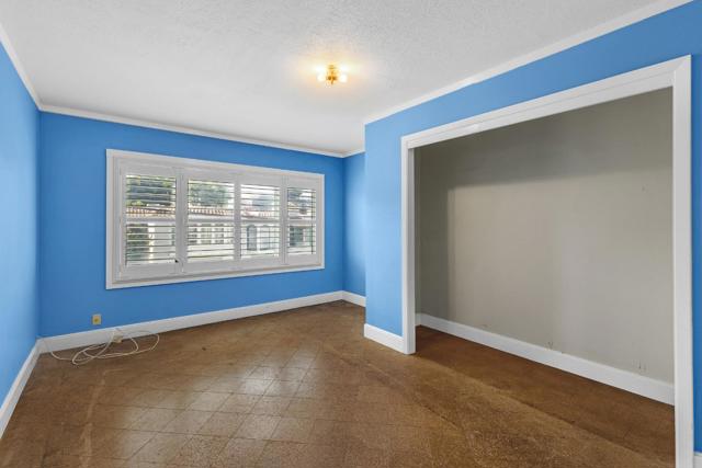 200 Cayuga Avenue, San Francisco CA: https://media.crmls.org/mediaz/41b06d8a-e0ed-4ee5-9035-68d8076ba88f.jpg