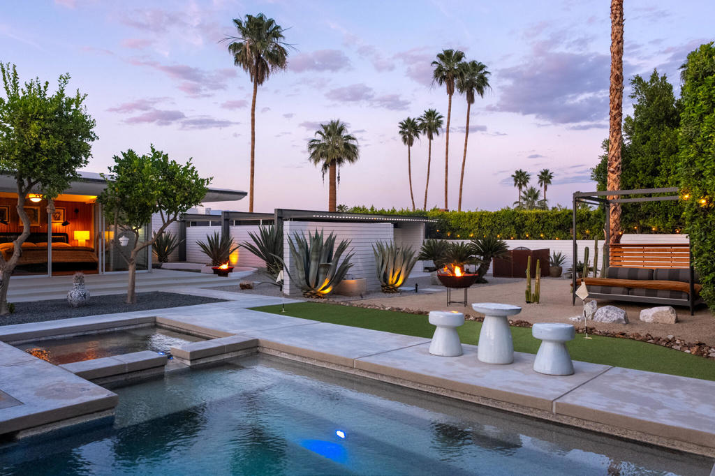 https://media.crmls.org/mediaz/41b0b9cc-86fe-49ba-8511-190037eb504b.jpg?preset=X-Large